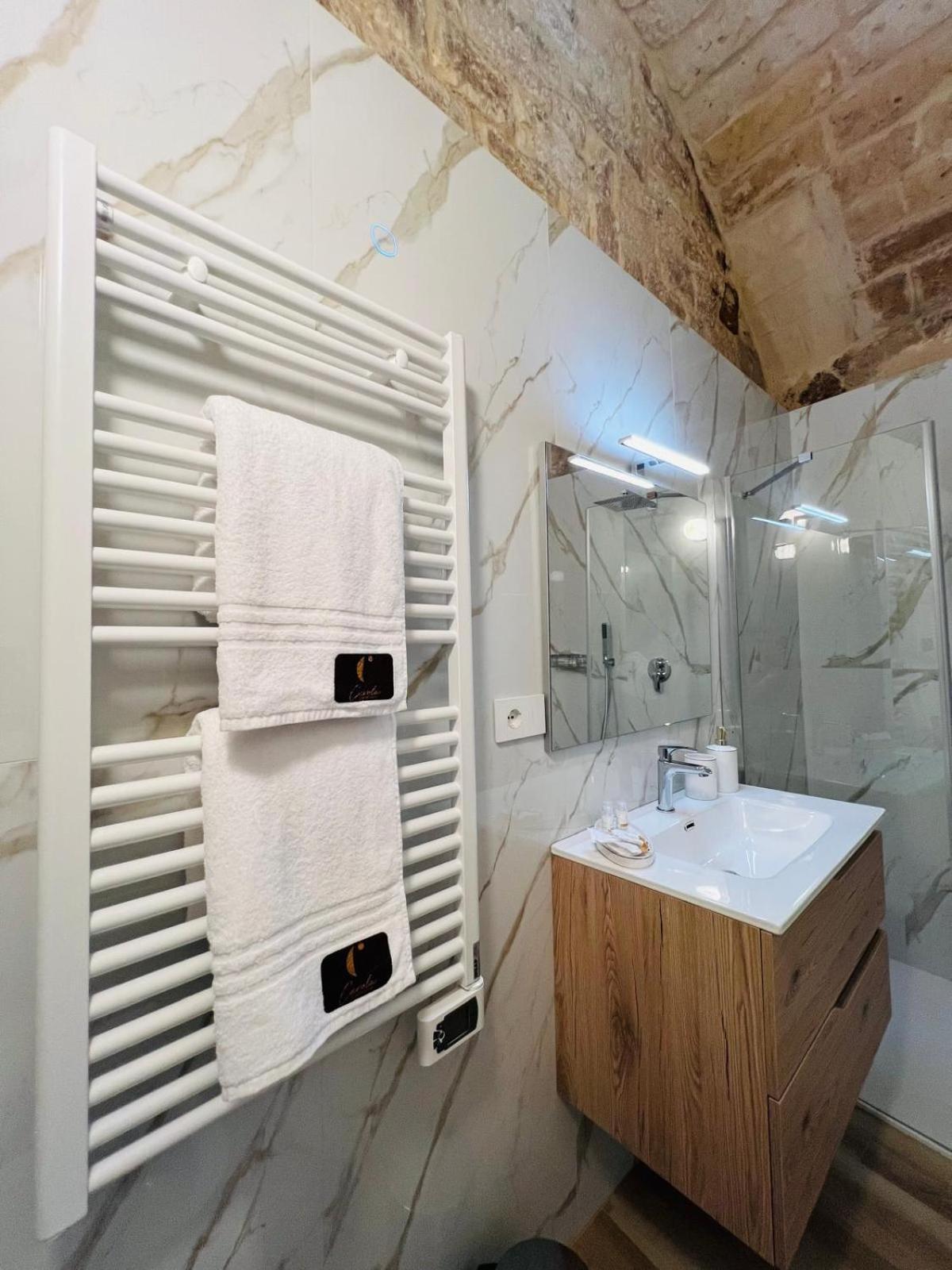 Carola Luxury Room Барі Екстер'єр фото
