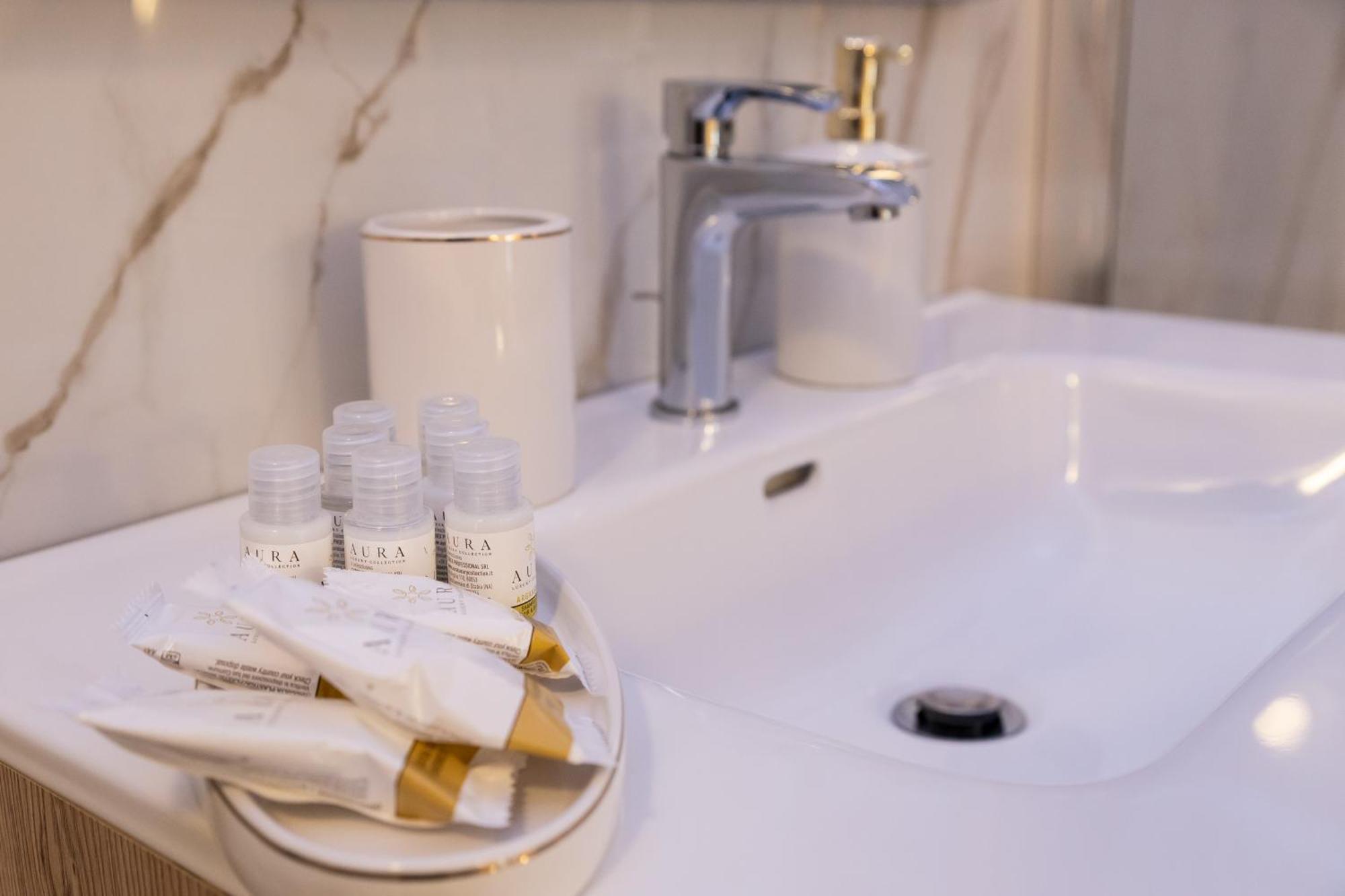 Carola Luxury Room Барі Екстер'єр фото